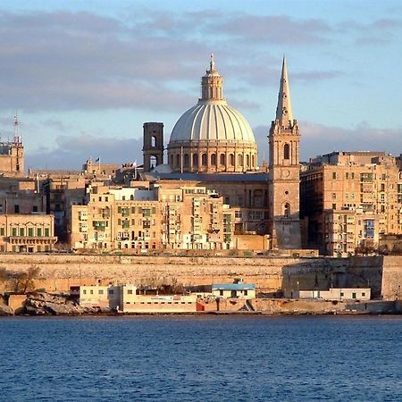 Luxury Apt W/ Side Seaviews And Pool, Top Location Sliema Esterno foto