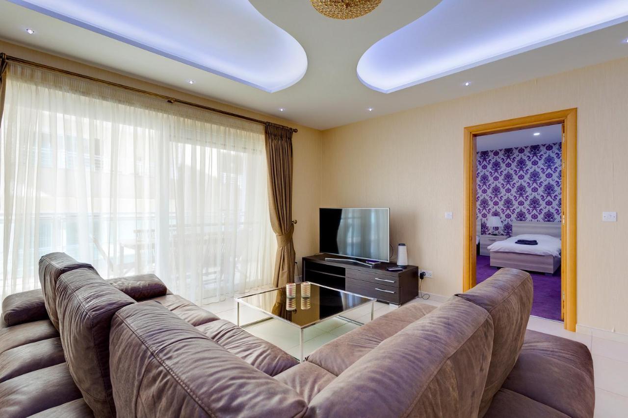 Luxury Apt W/ Side Seaviews And Pool, Top Location Sliema Esterno foto