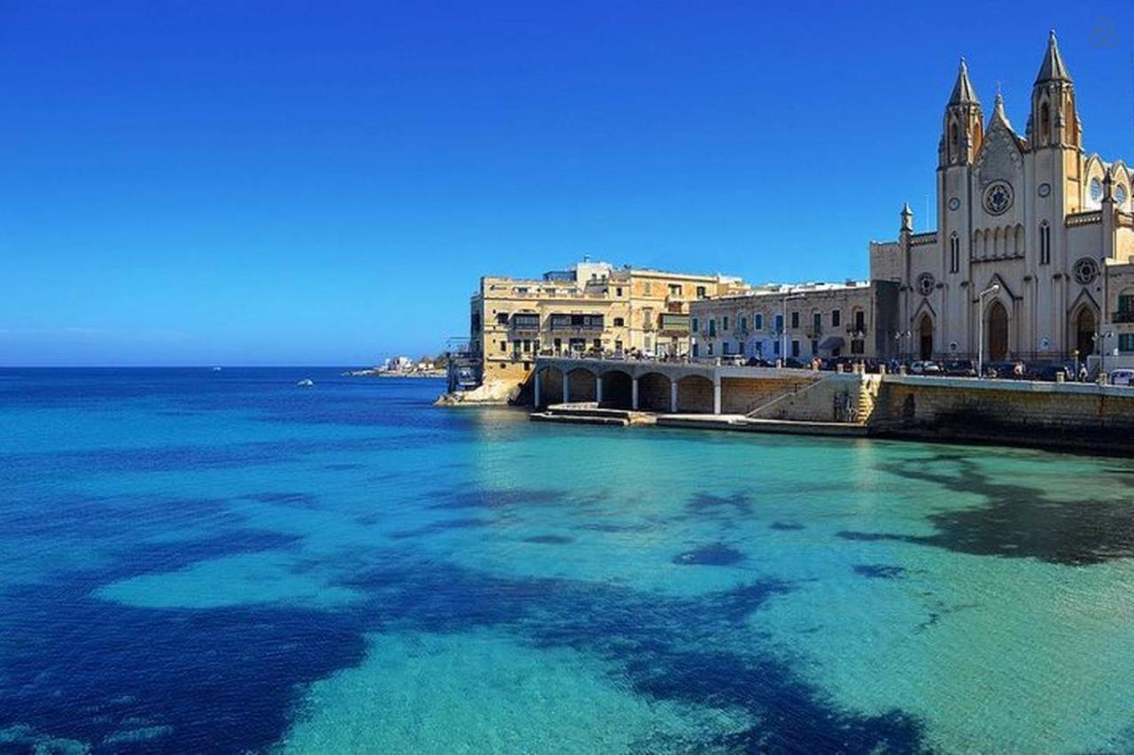 Luxury Apt W/ Side Seaviews And Pool, Top Location Sliema Esterno foto